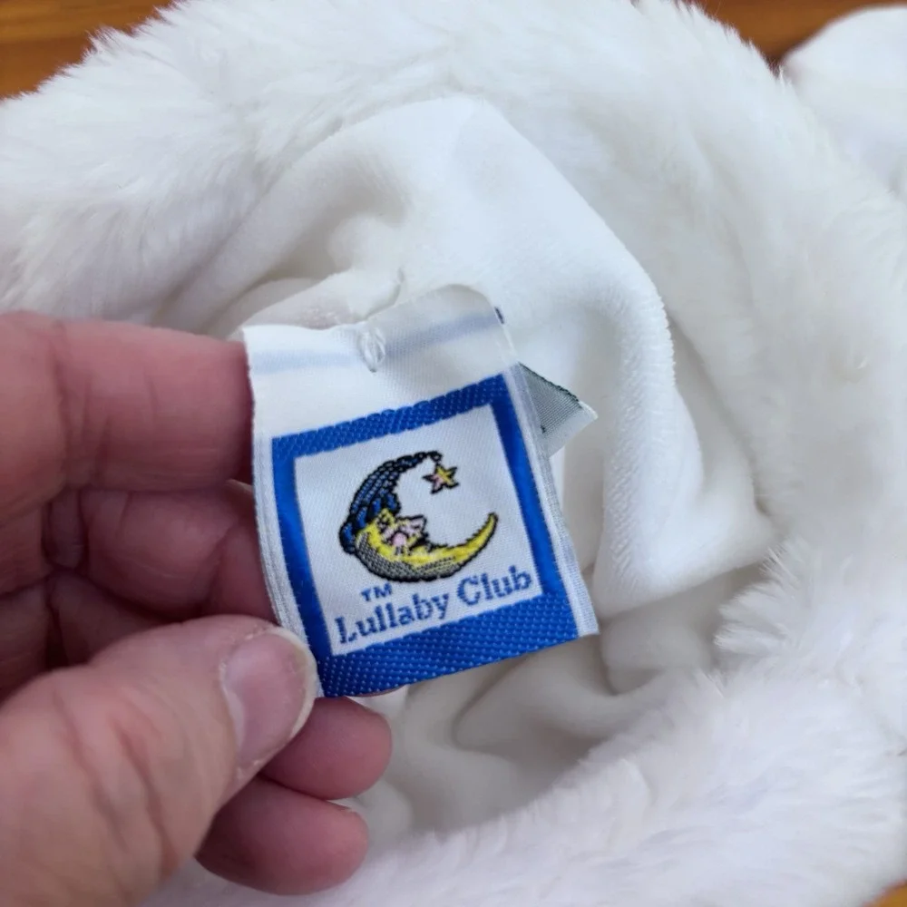 Vintage White Winter Plush Hat and Matching Mittens 0-6 months Infant‎ Faux Fur